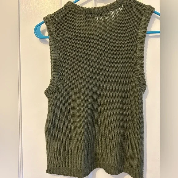 Olive green sleeveless sweater, size S - Picture 2 of 5